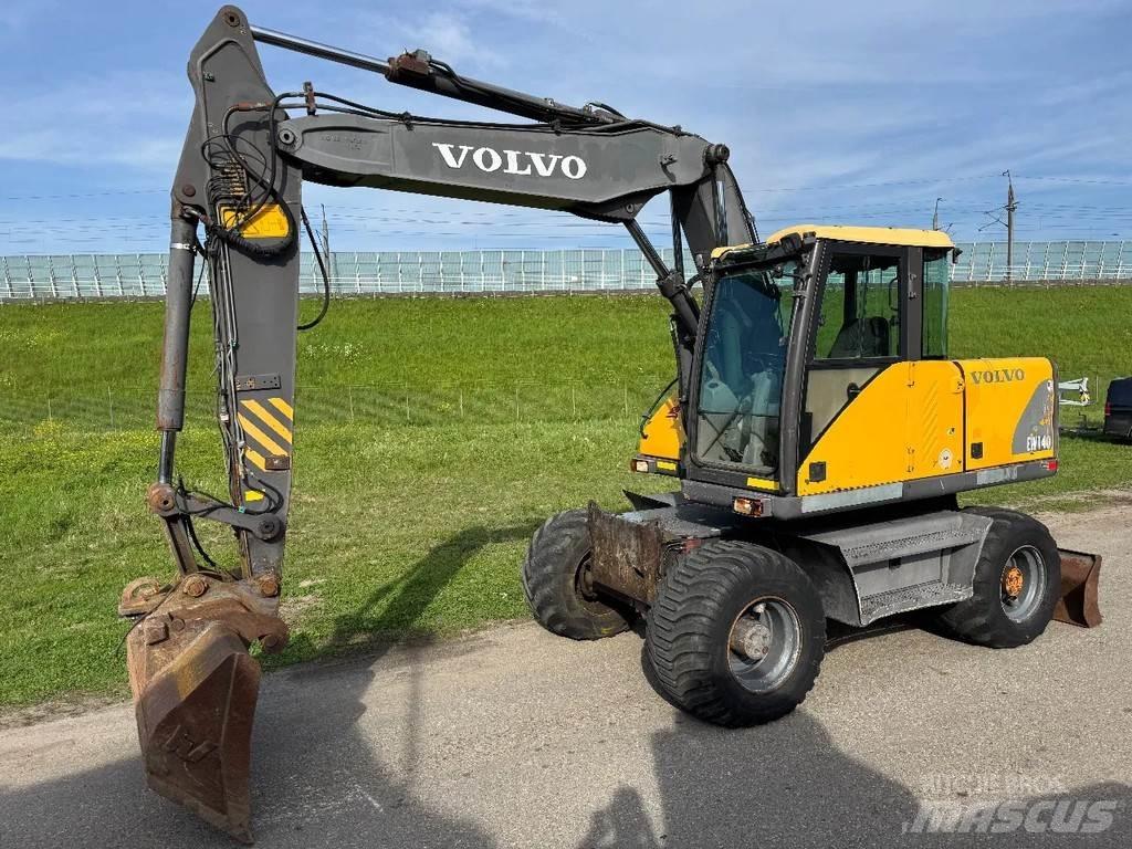 Volvo EW140 حفارات بعجل