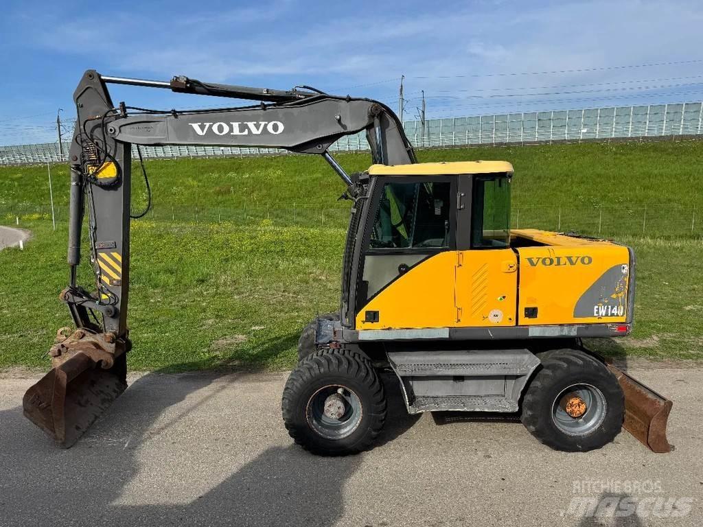 Volvo EW140 حفارات بعجل