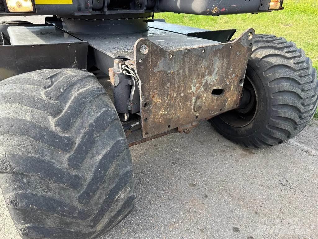Volvo EW140 حفارات بعجل