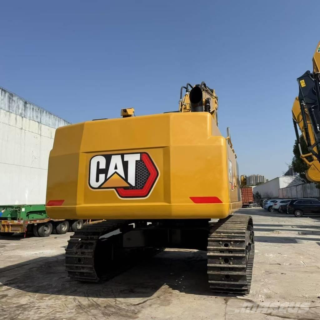 CAT 349 D L حفارات زحافة