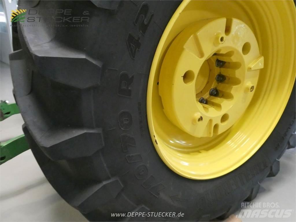 John Deere 6250R الجرارات