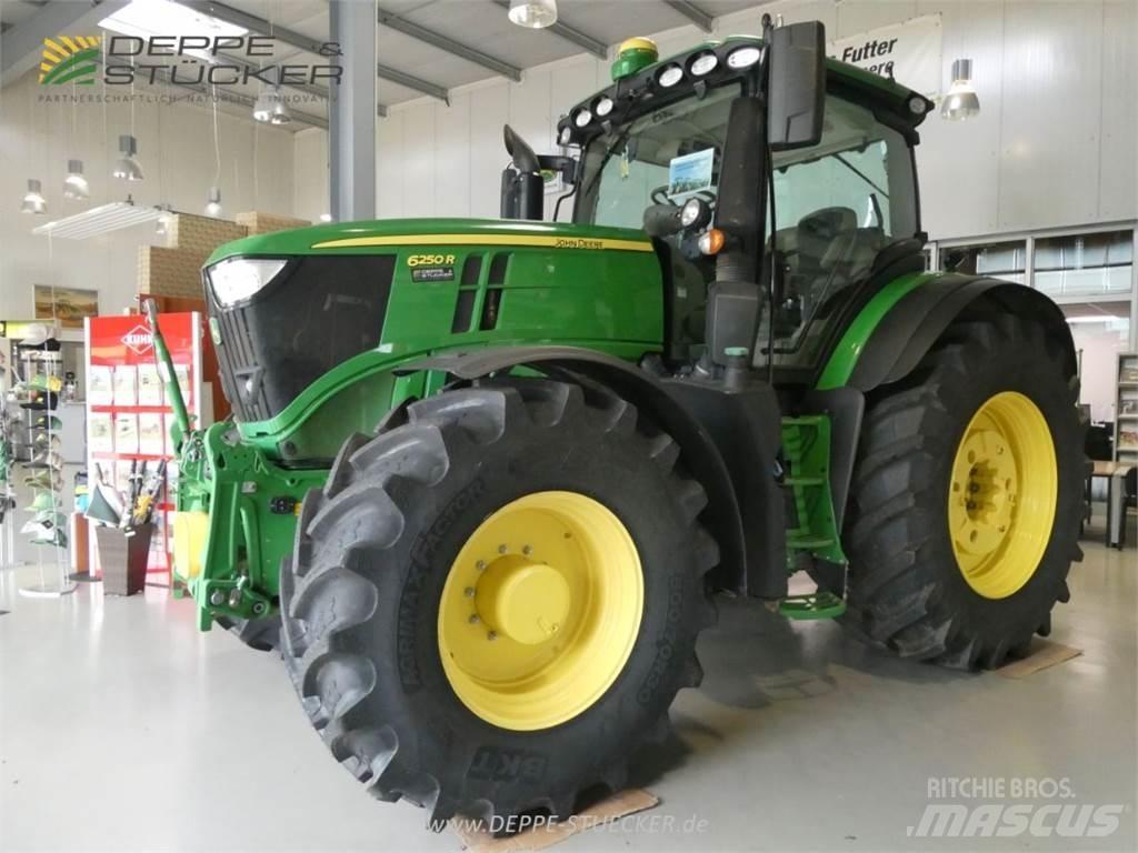 John Deere 6250R الجرارات