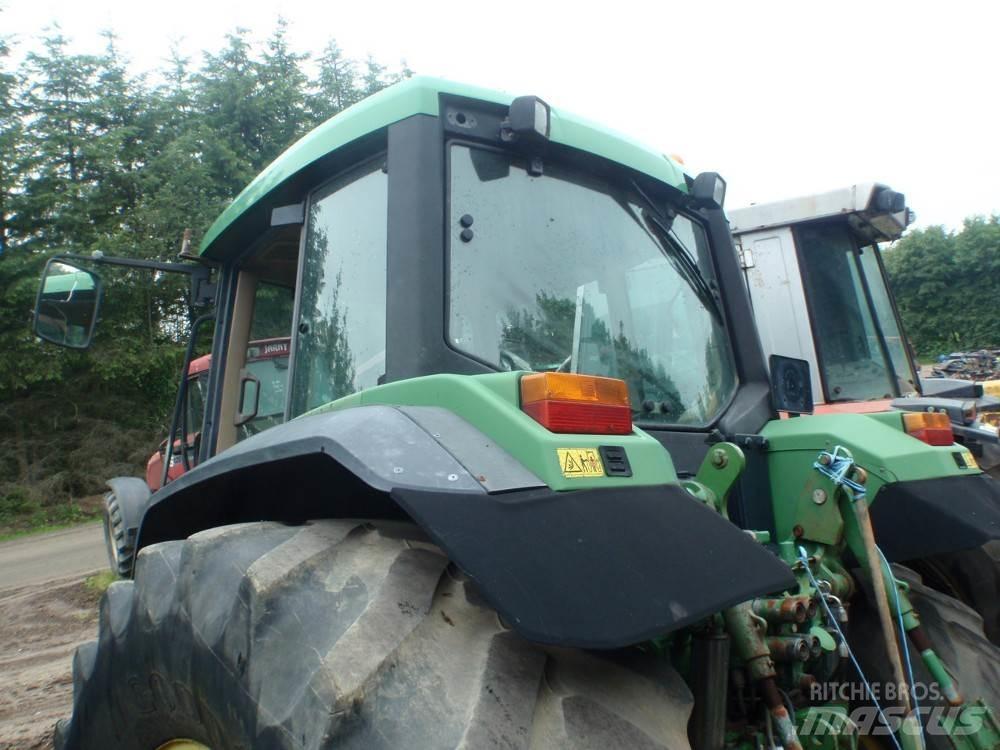 John Deere 6910 الجرارات