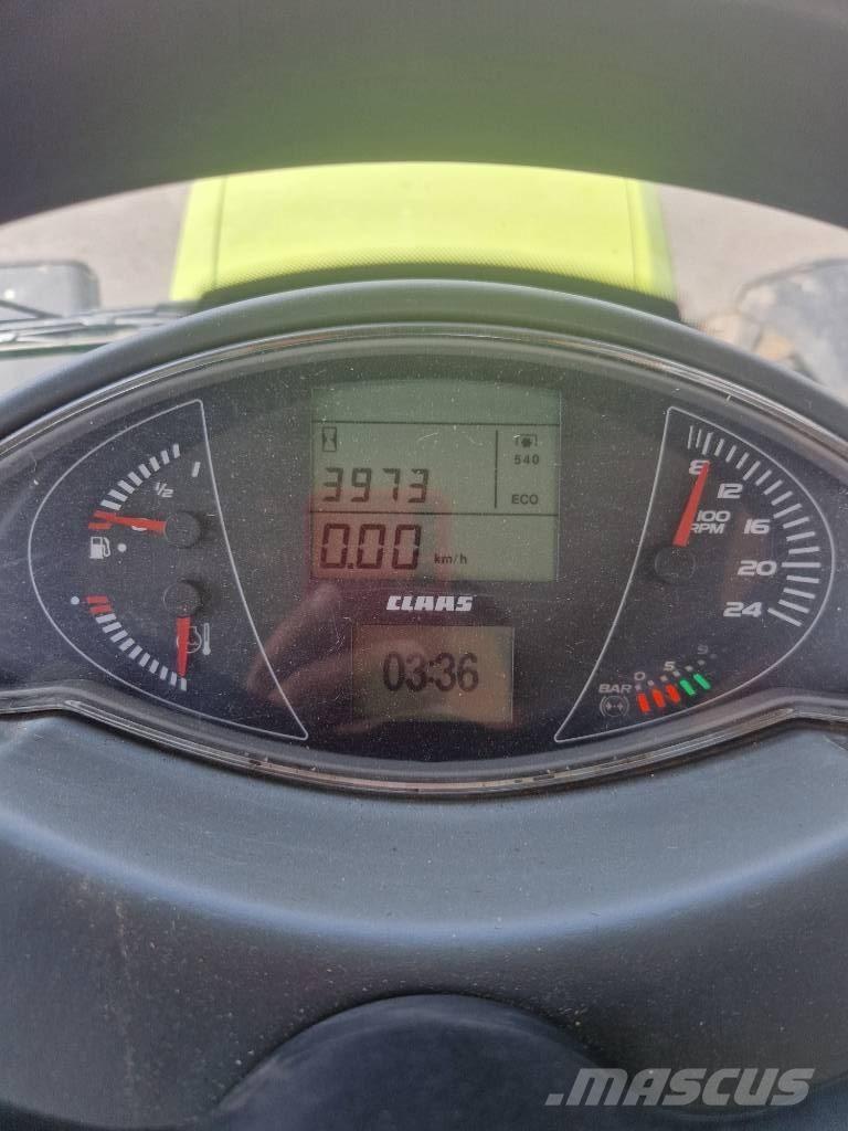 CLAAS Arion 640 CIS الجرارات