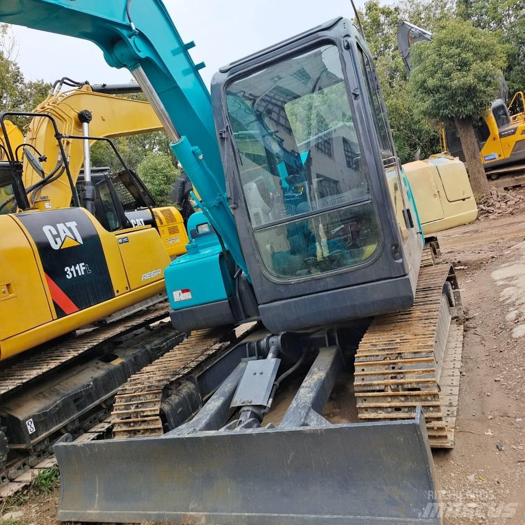 Kobelco SK 75 حفارات زحافة