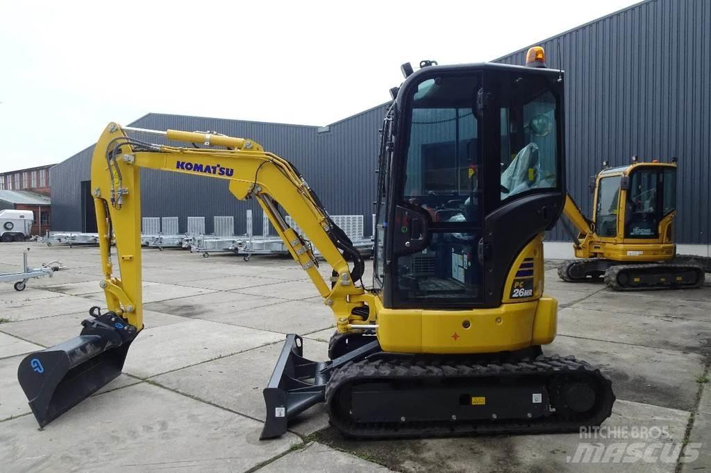 Komatsu PC26MR حفارات زحافة