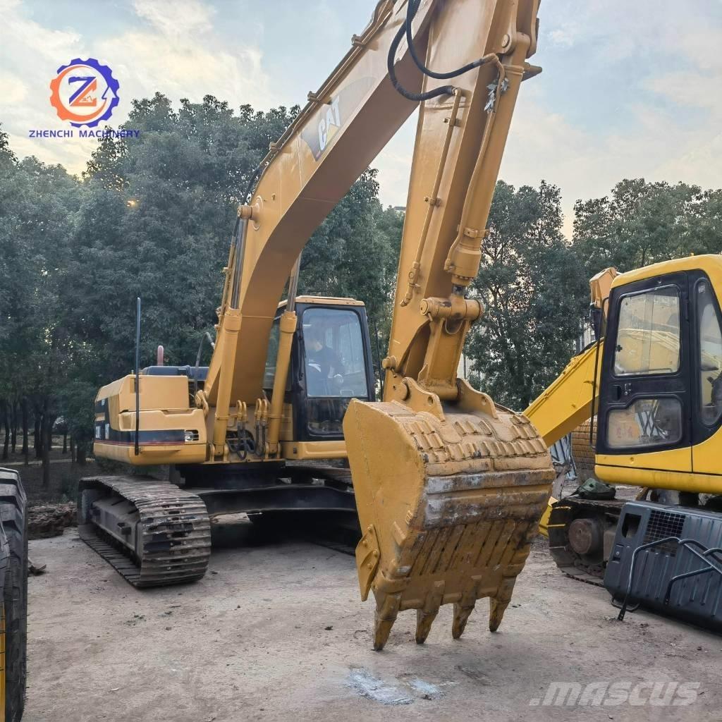 CAT 320 B LC حفارات زحافة