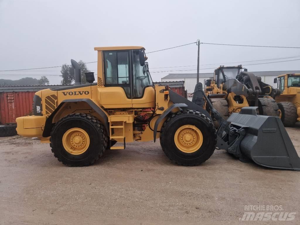 Volvo L 90 F لوادر بعجل