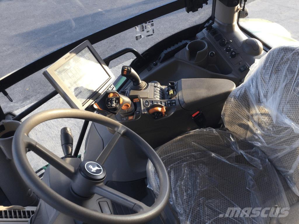 John Deere 6R110 الجرارات