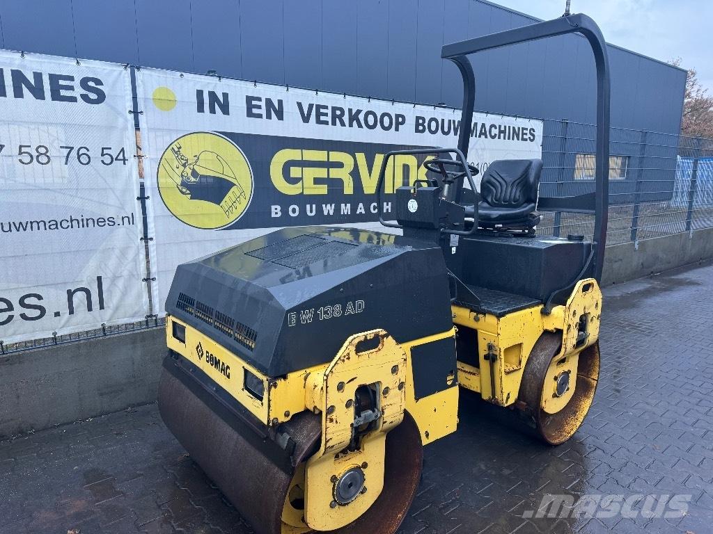 Bomag BW 138 AD مداحل ثنائية الاسطوانة