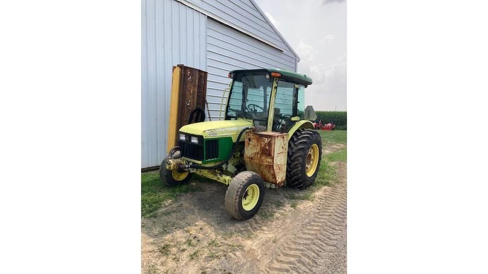 John Deere 5420 الجرارات