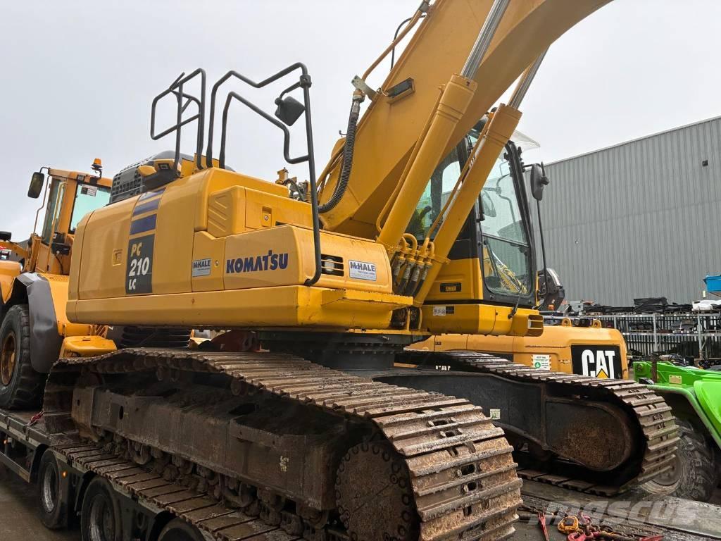 Komatsu PC 210 LC-11 حفارات زحافة