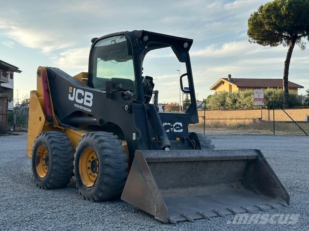 JCB 225 لوادر صغيرة