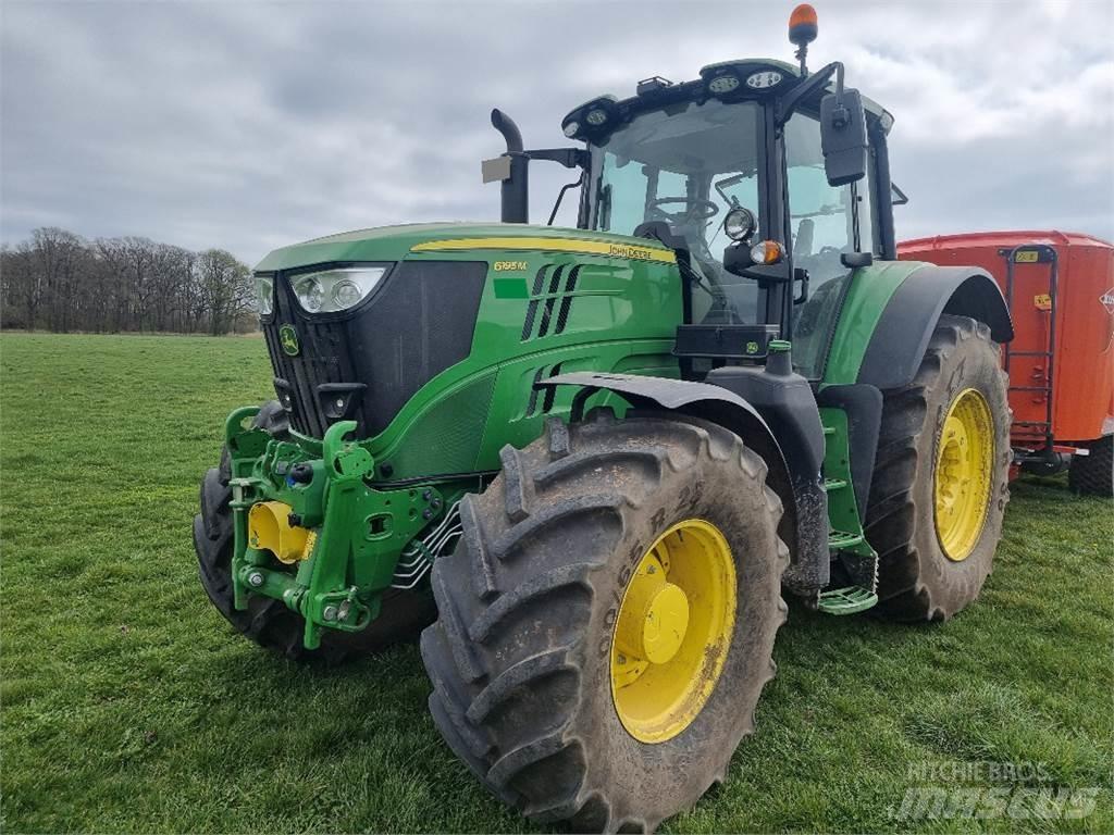 John Deere 6195 M الجرارات