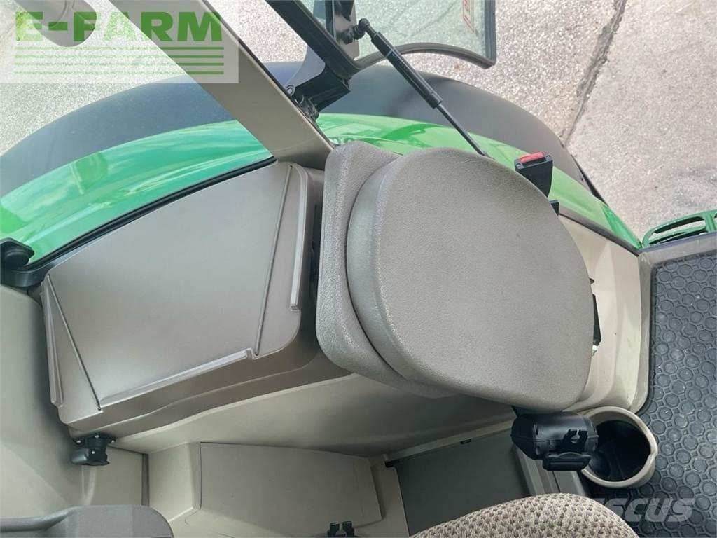 John Deere 6120M الجرارات