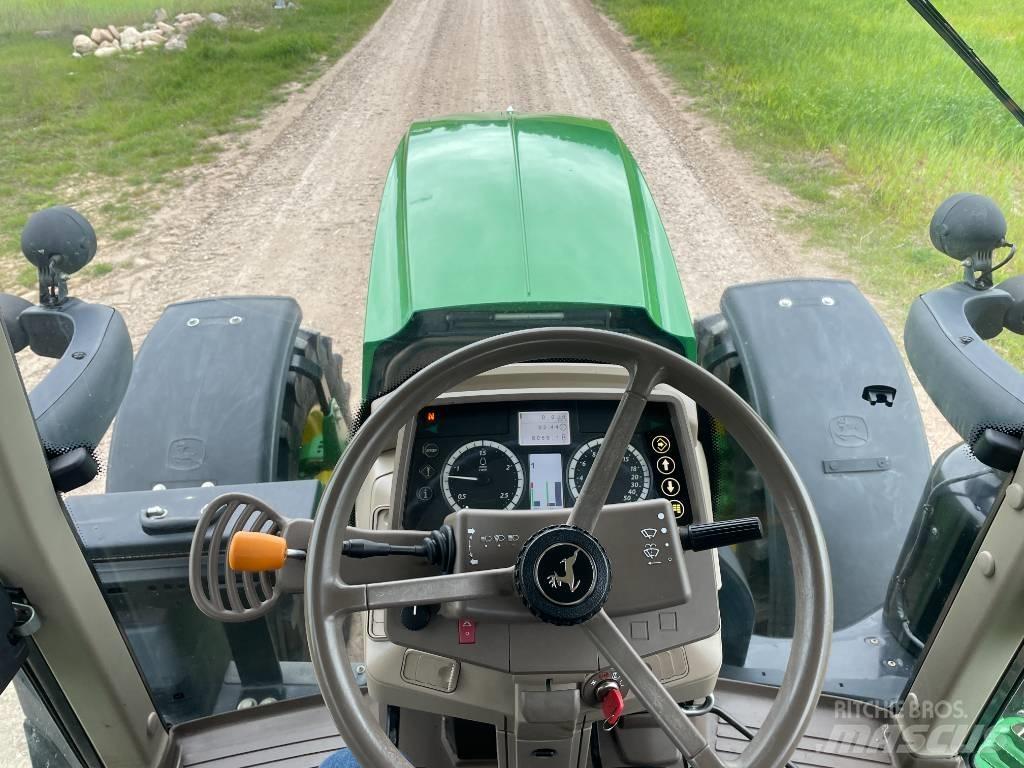 John Deere 6155 M الجرارات