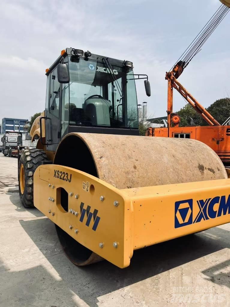 XCMG XS 223 J مداحل أحادية الأسطوانة