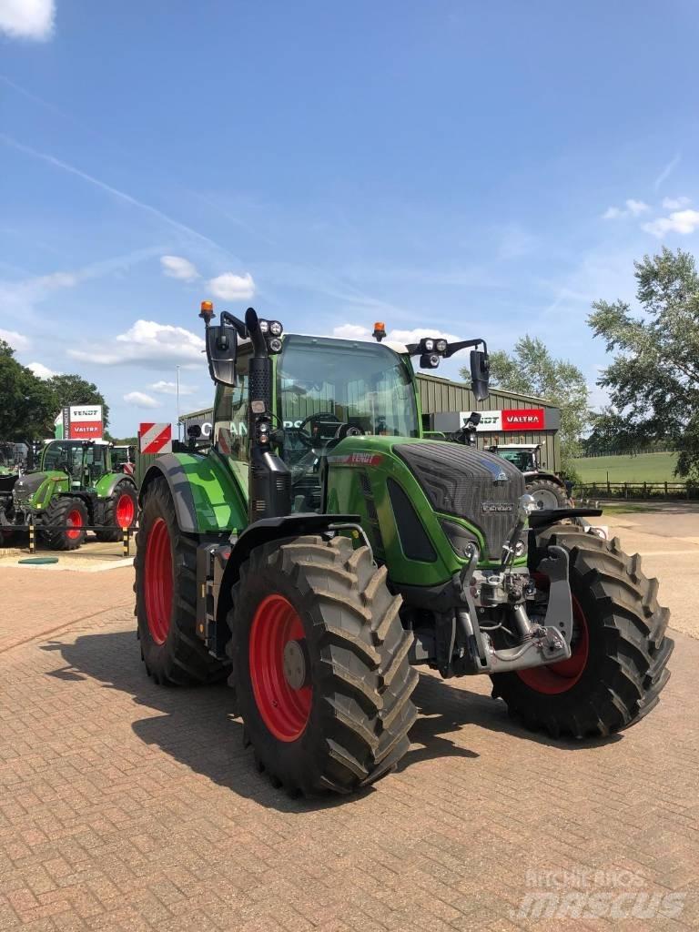 Fendt 718 Vario الجرارات