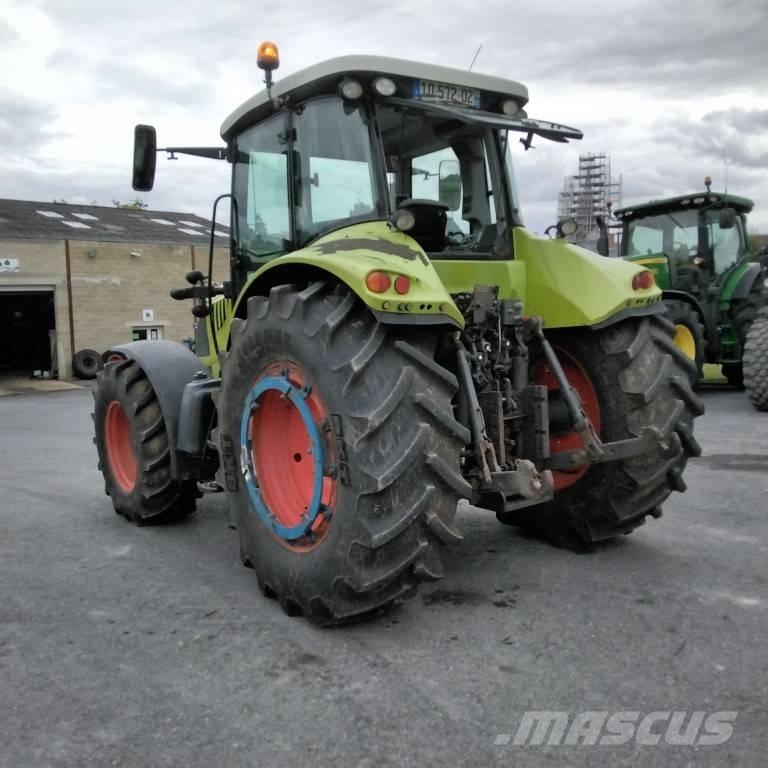 CLAAS 640 ARION الجرارات