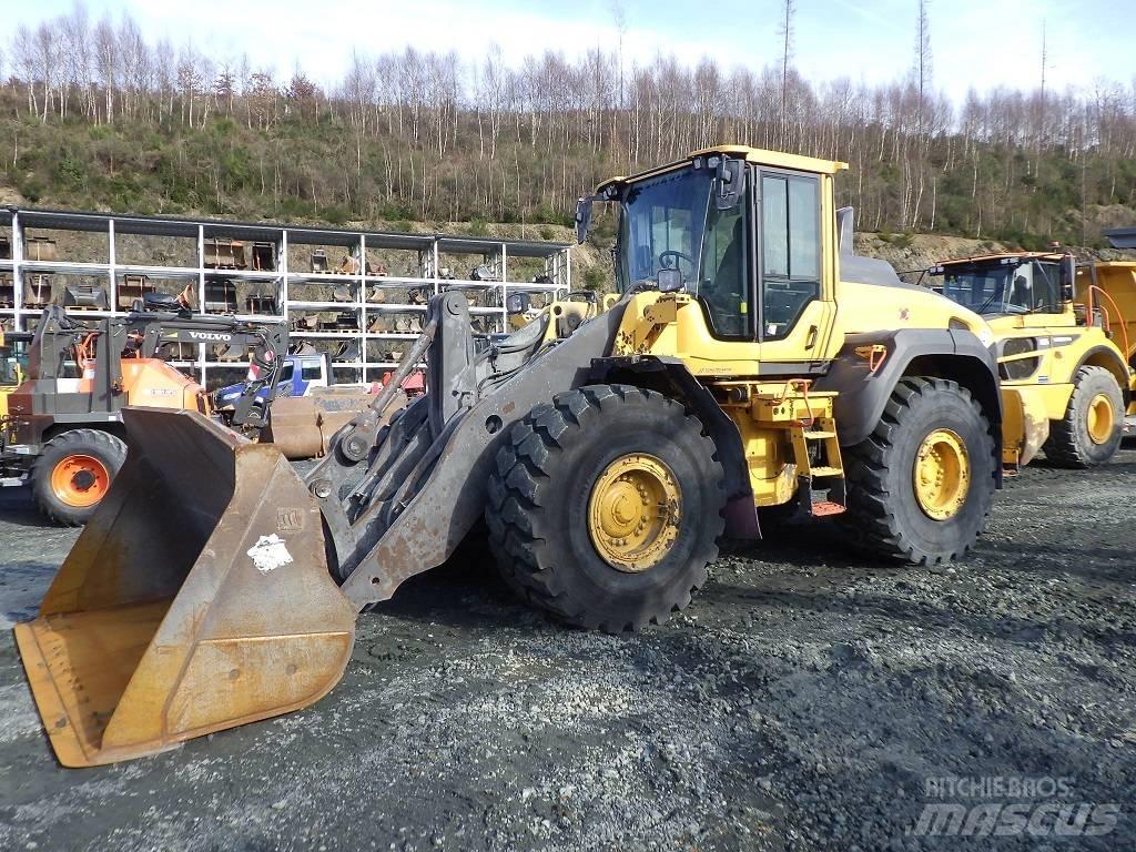 Volvo L 110 H لوادر بعجل