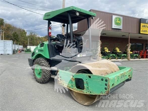 Bomag BW145D-5 مداحل أحادية الأسطوانة