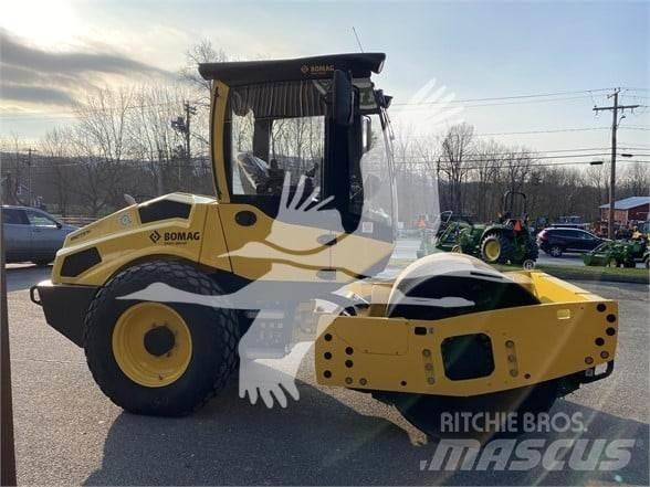 Bomag BW177D-5 مداحل أحادية الأسطوانة
