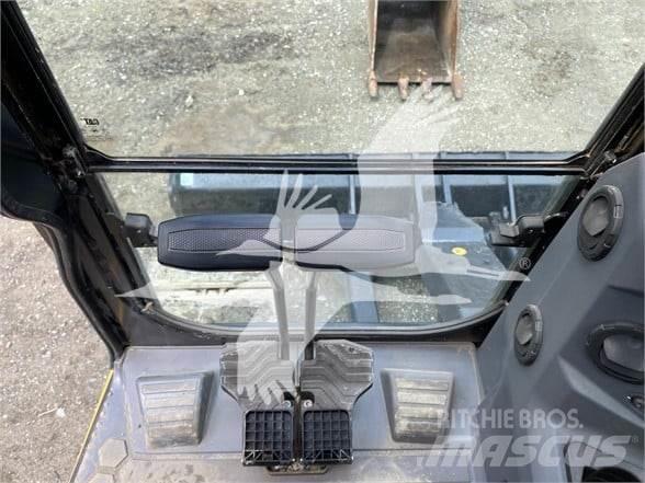 CAT 307.5 حفارات زحافة