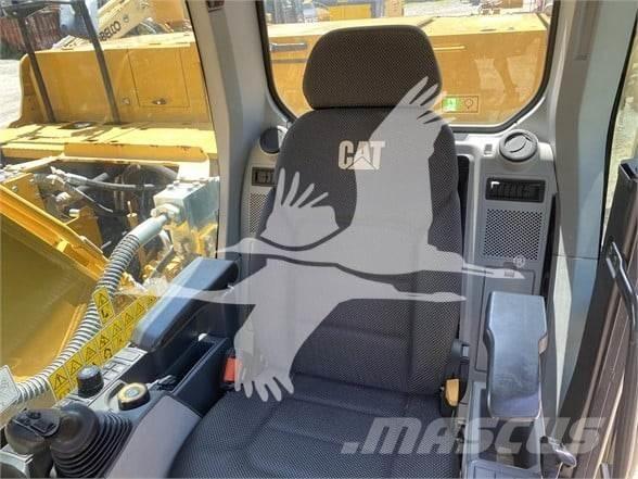 CAT 320GC حفارات زحافة