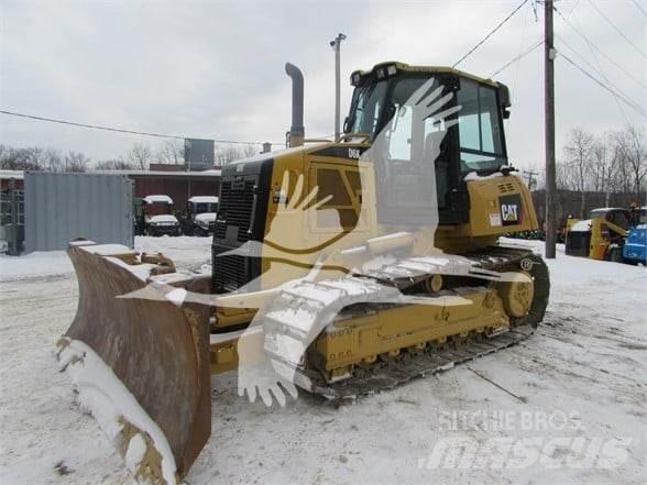 CAT D6K XL بلدوزرات مجنزرة