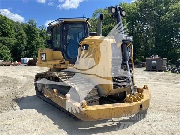 CAT D7E بلدوزرات مجنزرة