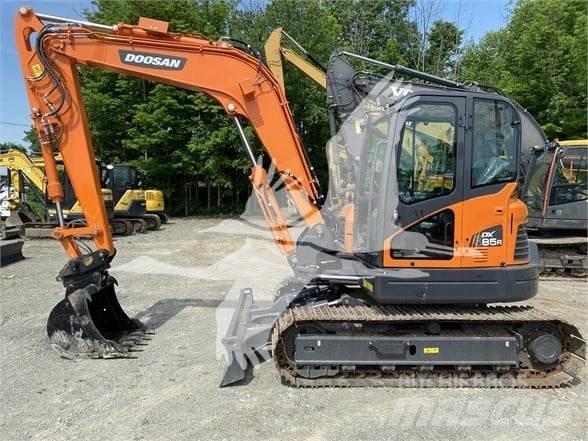 Doosan DX85R-3 حفارات زحافة