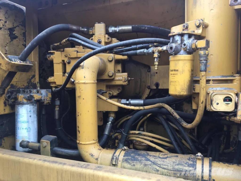 CAT 325B حفارات زحافة