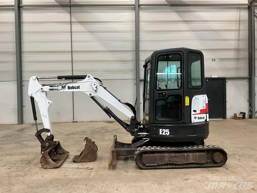 Bobcat E 25 حفارات صغيرة أقل من 7 طن (حفارات صغيرة)