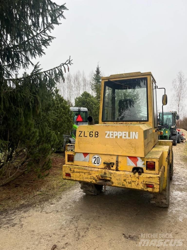Schaeff SKL 831 لوادر بعجل