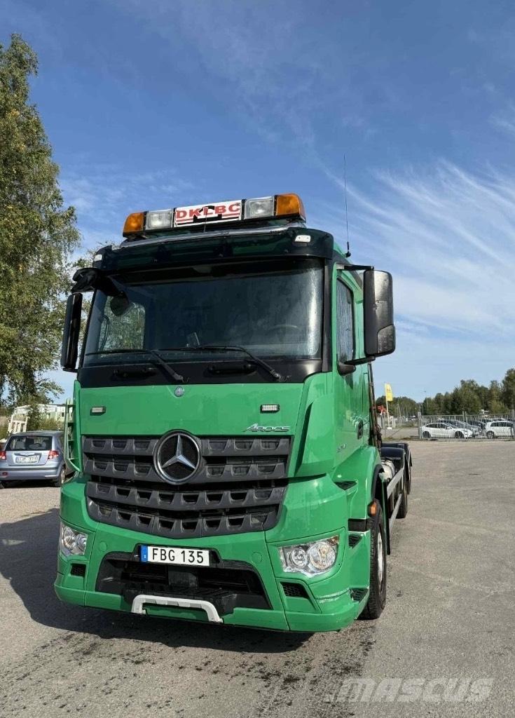 Mercedes-Benz Actros شاحنات الرافعات الخطافية