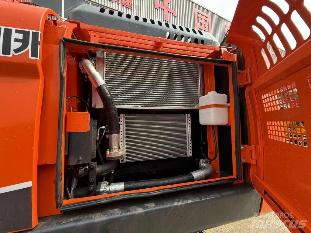 Doosan DX 225 LCA حفارات زحافة