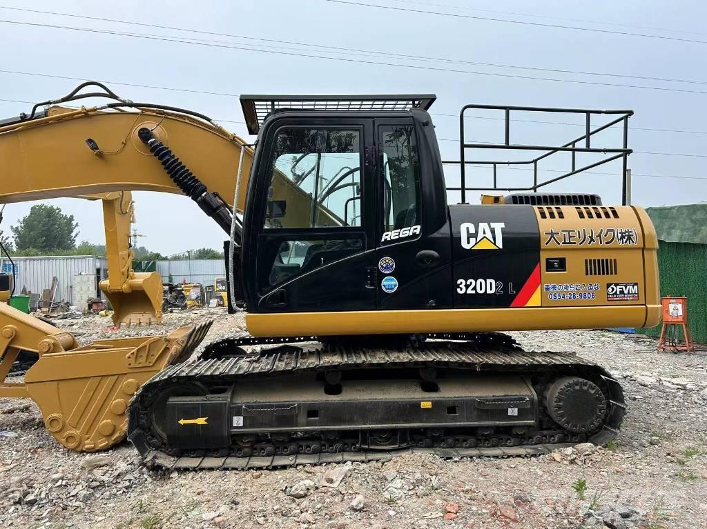 CAT 320 D حفارات زحافة