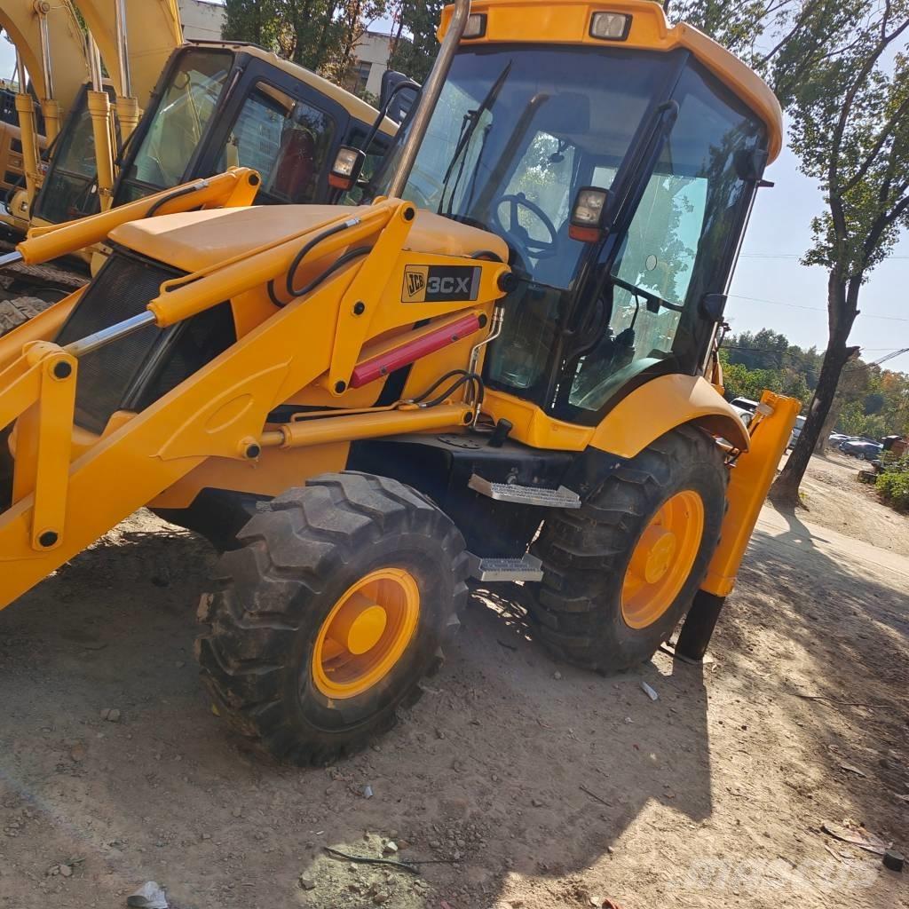 JCB 3 CX ORIGINAL لوادر ذات جرافات عكسية