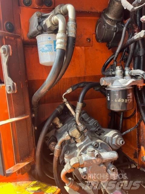 Hitachi ZX 85 US-3 حفارات وسط 7 طن - 12 طن
