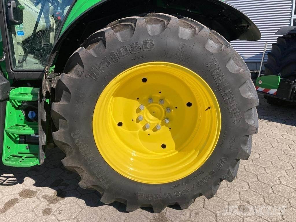 John Deere 6M125 الجرارات
