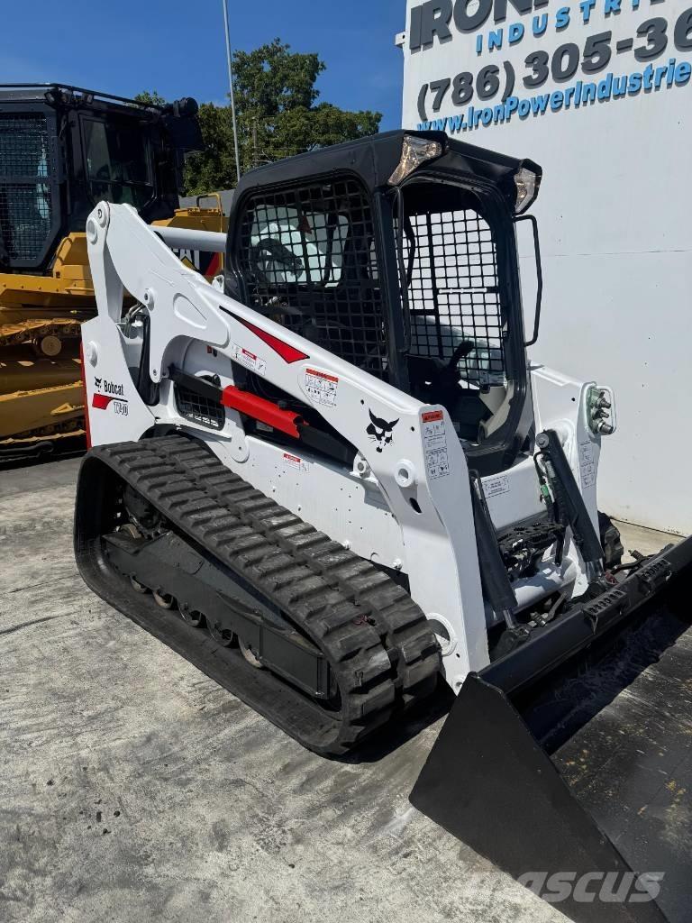 Bobcat T 740 لوادر انزلاقية التوجيه