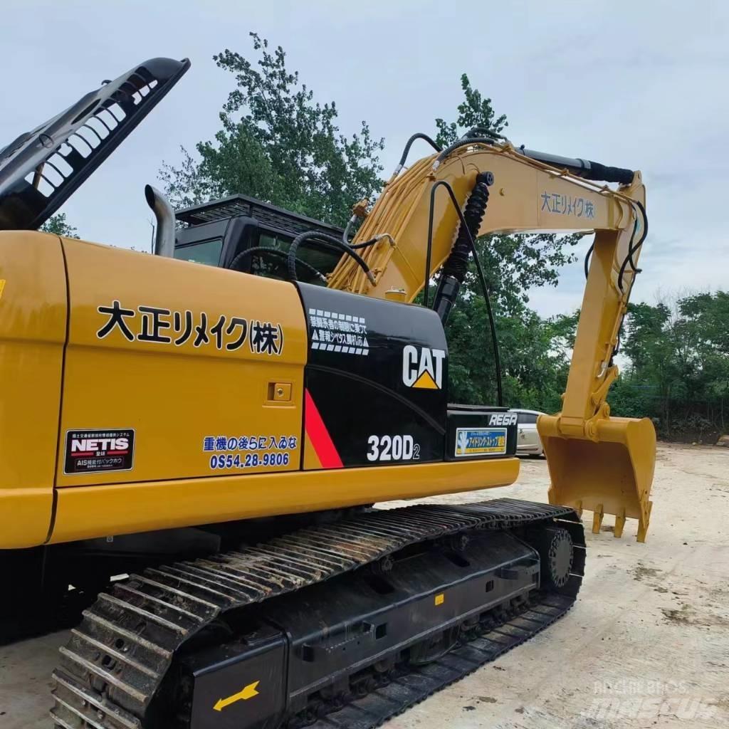 CAT 320 D 2 حفارات وسط 7 طن - 12 طن