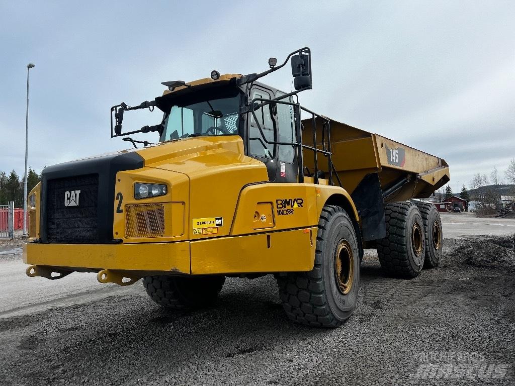 CAT 745 ساحبات مفصلية