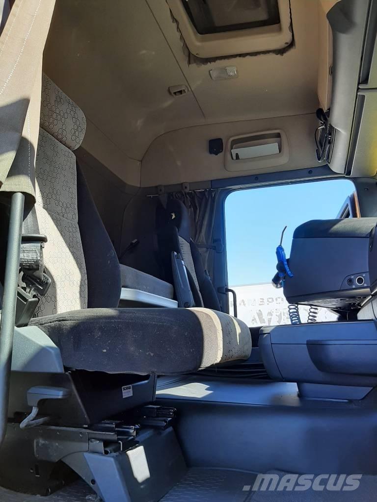 Scania R 520 شاحنات بغطاء جانبي