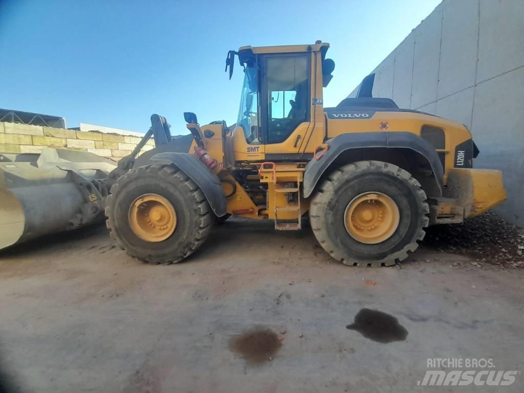 Volvo L 120 H لوادر بعجل