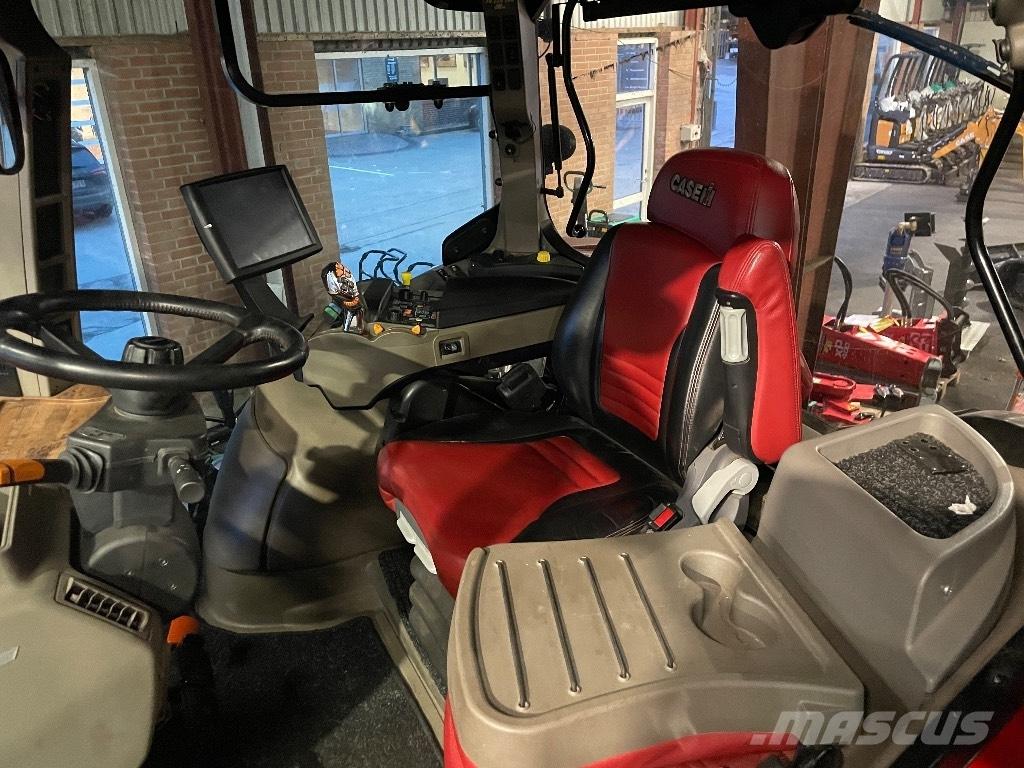 Case IH Puma 240 CVX الجرارات
