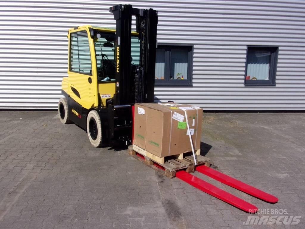 Hyster J5.5XN-6 شاحنات ذات رافعات شوكية تعمل بالكهرباء