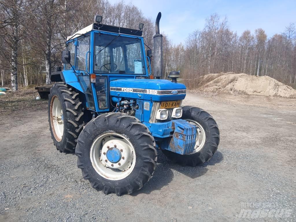 Ford 5610 Farmal الجرارات