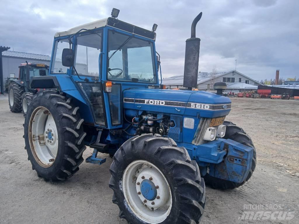 Ford 5610 Farmal الجرارات