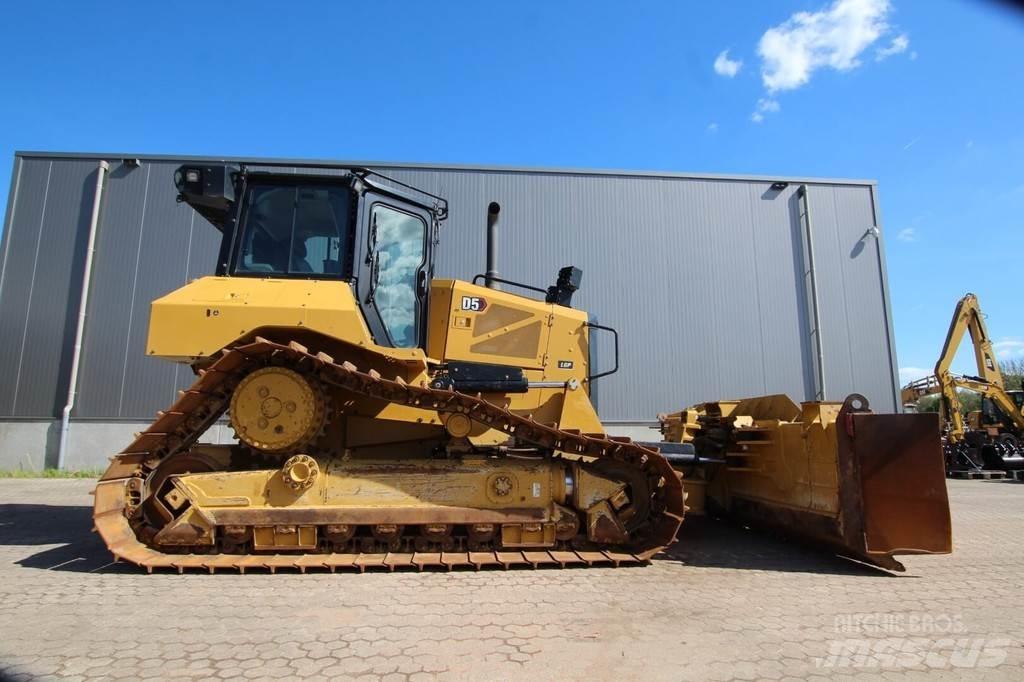 CAT D5-07 LGP بلدوزرات مجنزرة